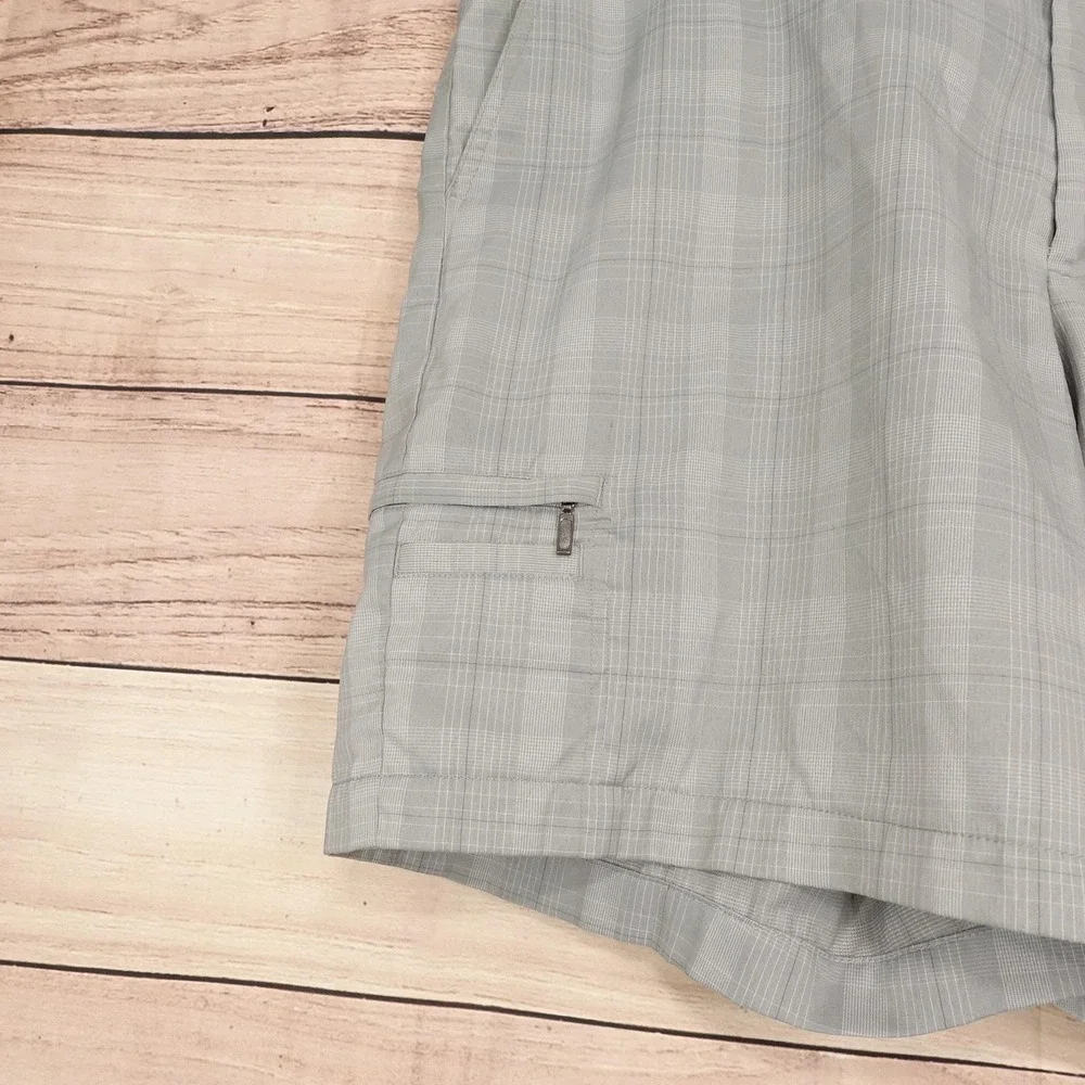 Greg Norman Shorts Mens 40 Gray Plaid Microfiber Stretch 9 Inseam Golf